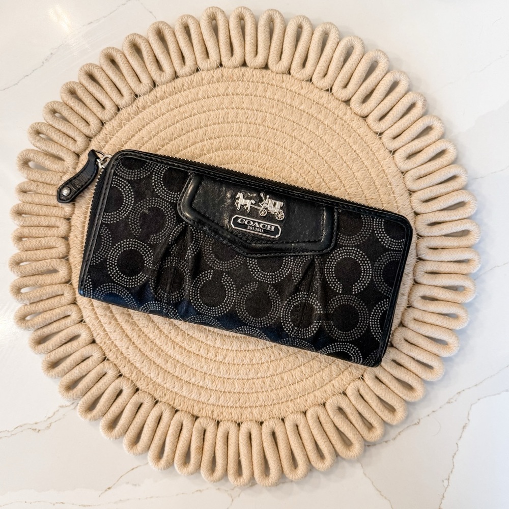 Coach Madison Op Art Zip Around Wallet - Classic Elegance